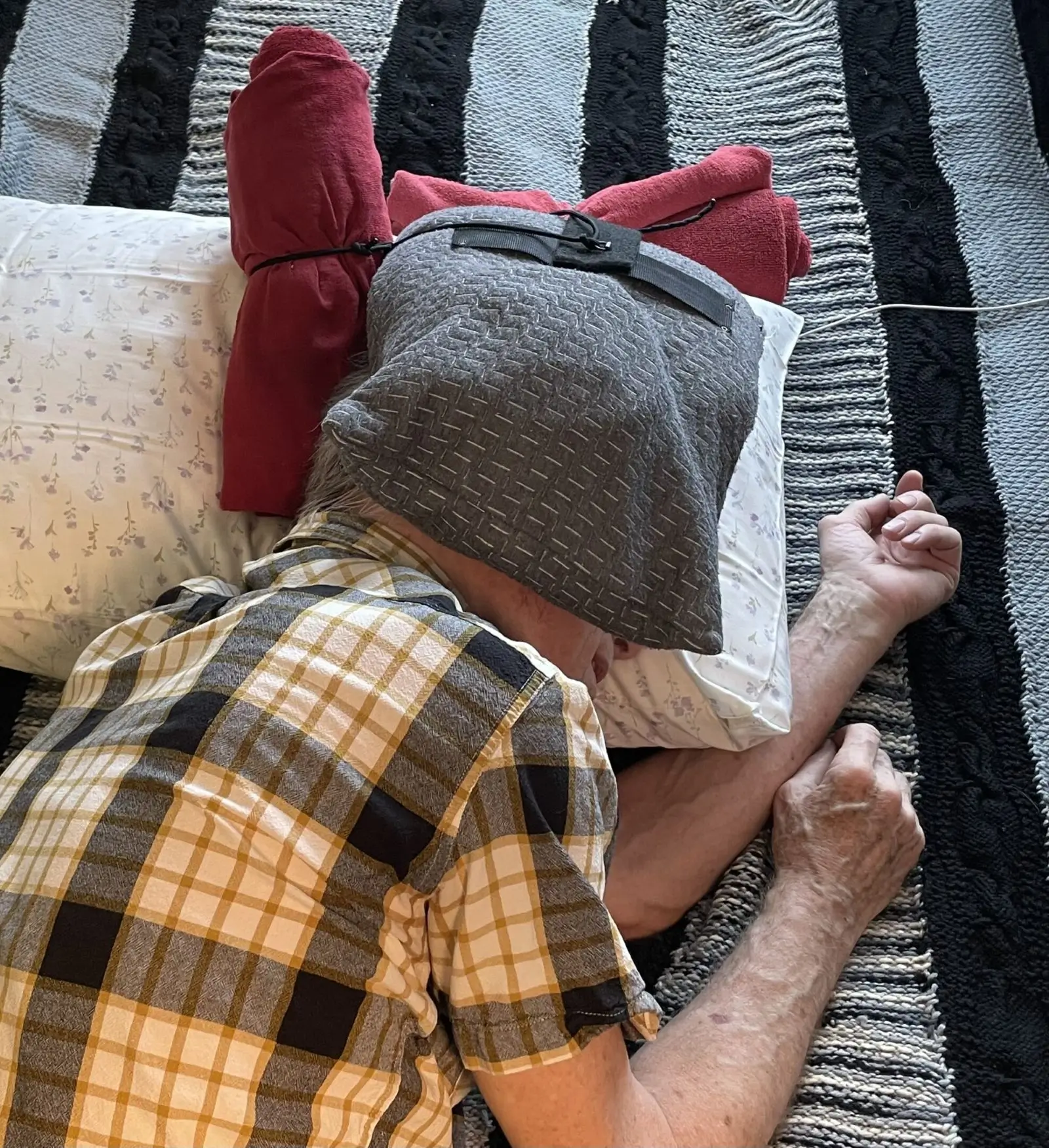 Person using Proportional Reading to fall asleep fast